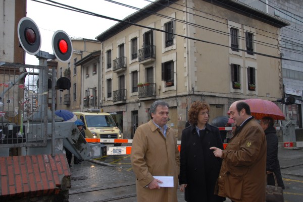 Arieta-Araunabeña, Irigoras eta Ortuzar Durangoko trenaren lurperaketari buruz