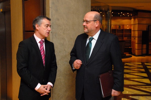 Iñigo Urkullu, Rudolf Lennkh, Iñaki Goikoetxeta eta Hermann Diez, Austriako Kontsula Bilbon