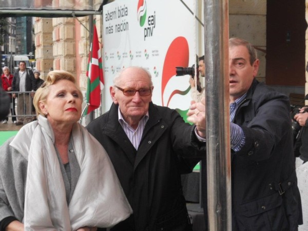 Iñigo Urkullu y Joseba Egibar en el 75 aniversario del bombardeo de Eibar