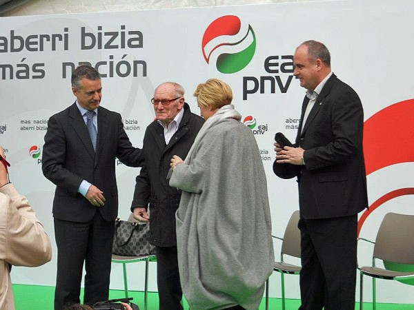 Iñigo Urkullu y Joseba Egibar en el 75 aniversario del bombardeo de Eibar