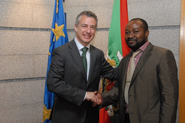 Iñigo Urkullu con representantes del Partido MAIB