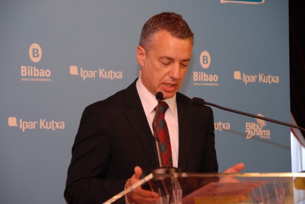 Iñigo Urkullu Zergaitik Panpox liburuaren irakurketan