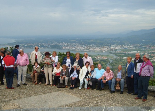 Helduak en Hondarribi e Iparralde