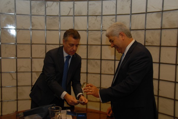 Iñigo Urkullu recibe al embajador de Mexico