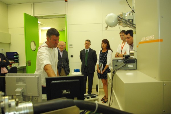 Iñigo Urkullu visita el CIC bioGUNE en Derio