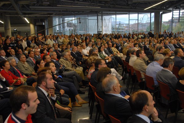 Urkullu: “Euskadi-ren defentsan hitza ematen dugu”