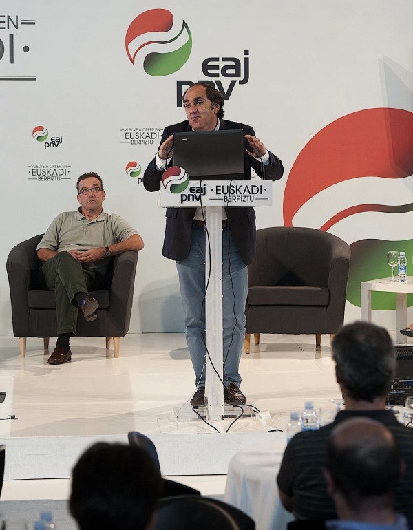 Iñigo Urkullu Gobernu zuzena jardunaldian. Donostia