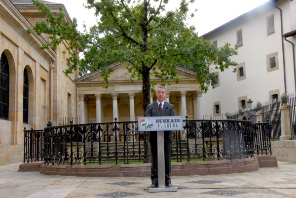 Urkullu: “El Lehendakari Agirre y su Gobierno son un ejemplo para nuestro proyecto”
