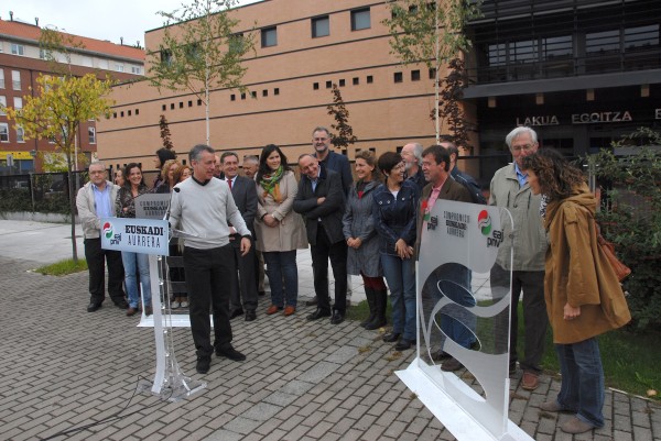 Urkullu: “Nuestro compromiso es asegurar los servicios sociales en Euskadi”