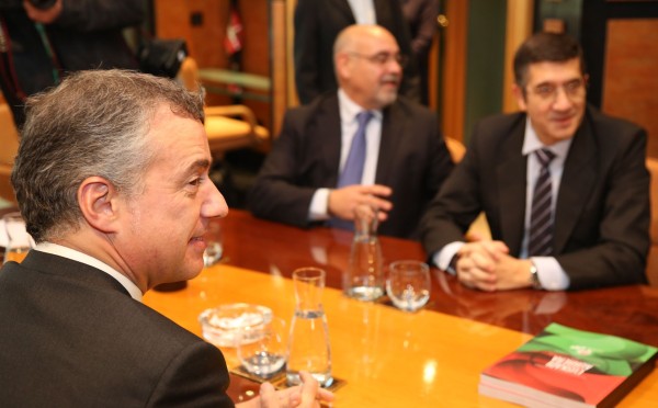 Encuentro con partidos políticos