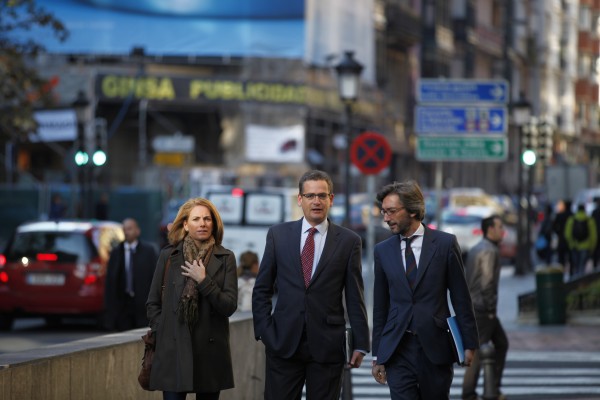 Alderdien delegazioekin bilerak