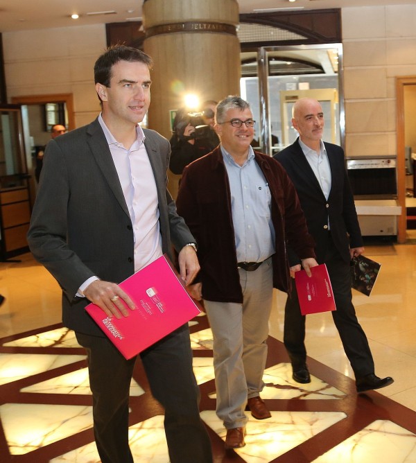 Encuentro con partidos políticos