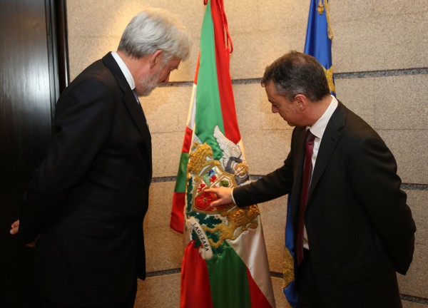 Iñigo Urkullu con el Embajador de Gran Bretaña