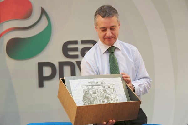 Iñigo Urkullu - Sabin Etxeko langileen agurra