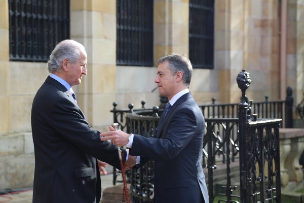 Urkullu Lehendakari - Gernika