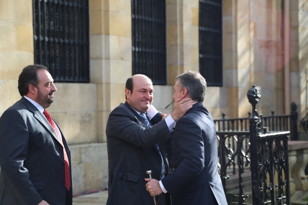 Urkullu Lehendakari - Gernika