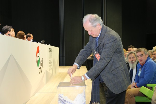 Andoni Ortuzar EAJren EBBren presidentea