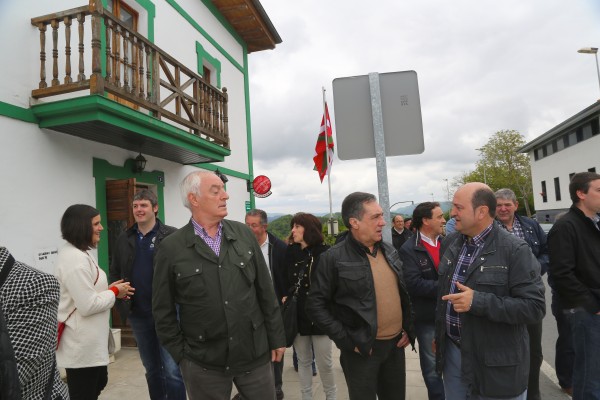 Andoni Ortuzar eta Xabier Agirre Arespalditzako batzokiaren berrirekitzen ekitaldian