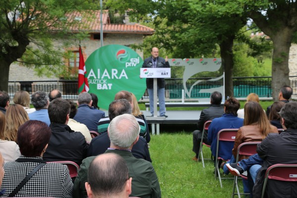 Andoni Ortuzar eta Xabier Agirre Arespalditzako batzokiaren berrirekitzen ekitaldian