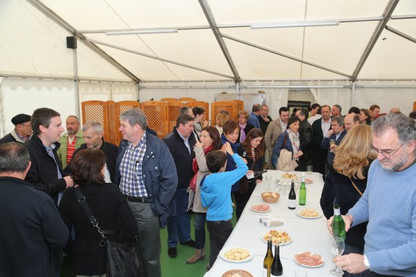 Andoni Ortuzar y Xabier Agirre en la reapertura del Batzoki de Respaldiza