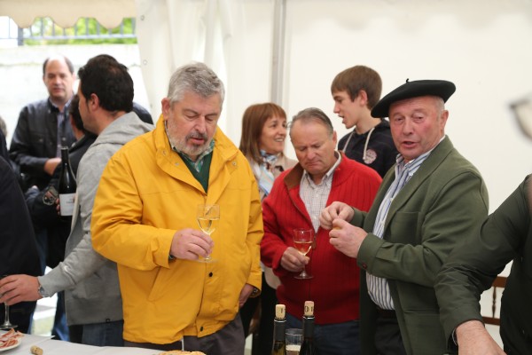 Andoni Ortuzar y Xabier Agirre en la reapertura del Batzoki de Respaldiza