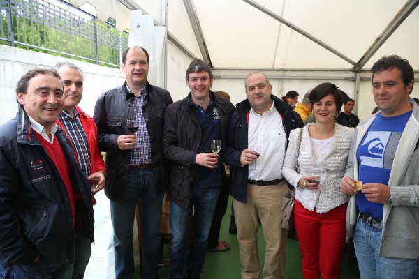 Andoni Ortuzar y Xabier Agirre en la reapertura del Batzoki de Respaldiza