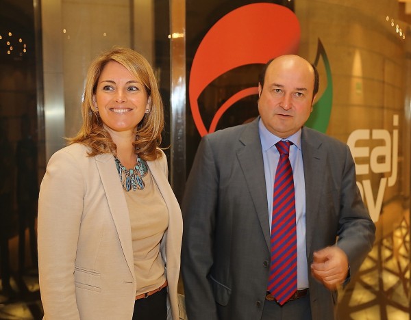 Andoni Ortuzar eta Arantza Quirogaren arteko topaketa Sabin Etxean