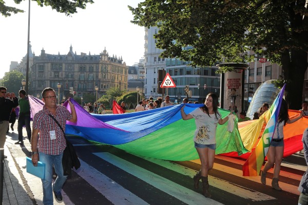 EAJ-PNVko karguak LGTB harrotasun egunean Bilboko manifestazioan