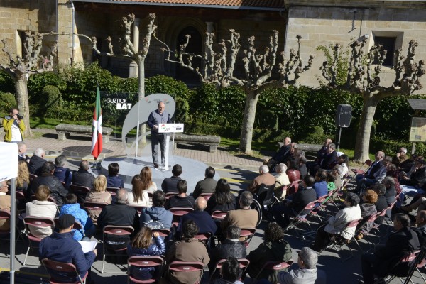 Andoni Ortuzar Asparrenan