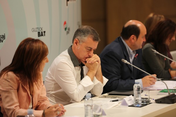 Retos y desafíos 2014