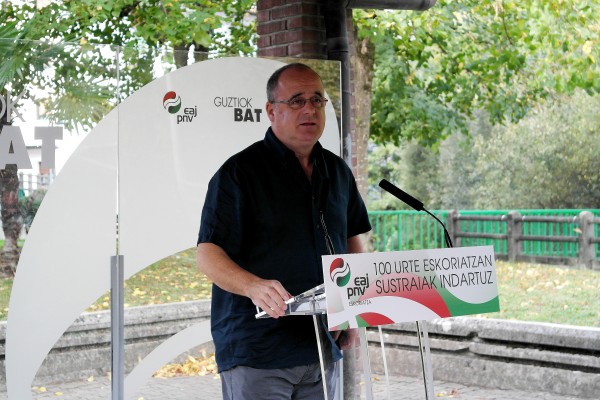 Andoni Ortuzar eta Joseba Egibar Eskoriatzako batzokiaren 100. urteurrenean #eajpnv