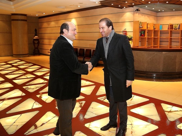 Andoni Ortuzarrek harrera egin dio Irak-Kurdistango gobernuko ordezkaritzari