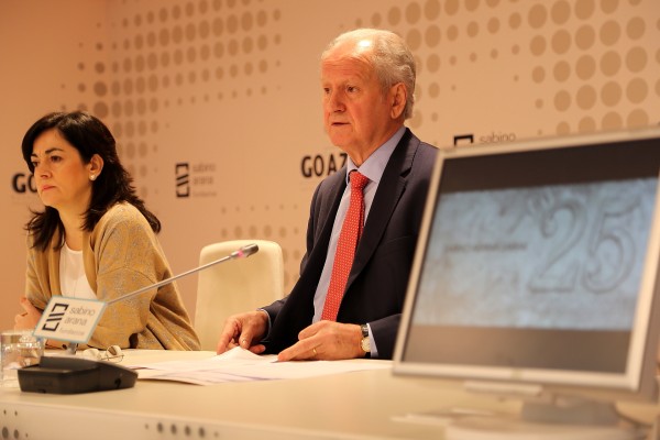 Irune Zuluagak  eta Juan Maria Atutxak 2013ko Sabino Arana sariak aurkeztu dituzte