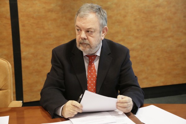 Arantxa Tapìa, Aitor Esteban eta Pedro Azpiazu energi erreformari buruz