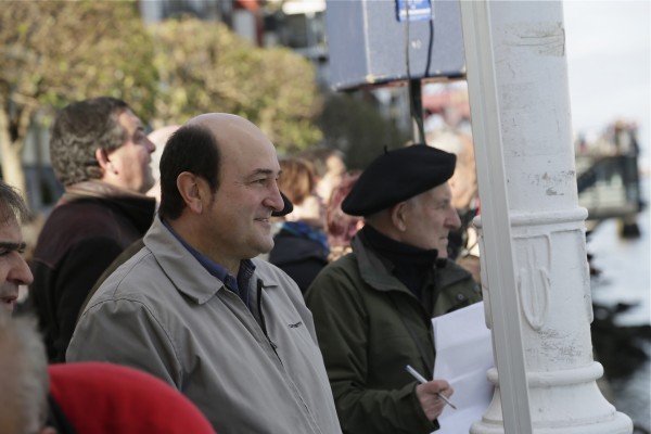 Andoni Ortuzar en la primera edición de Traineras Memorial Fernando del Valle