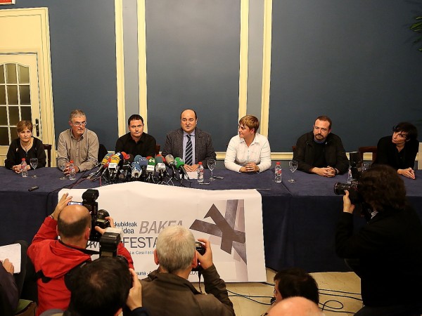 Giza Eskubidea Konponbidea Bakea Manifestazioa