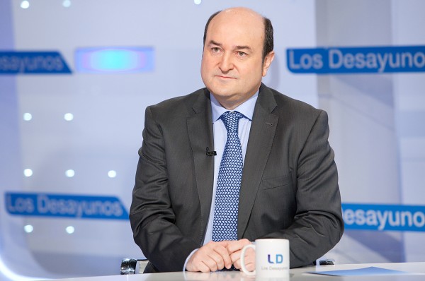 Andoni Ortuzar TVEko gosariak saioan