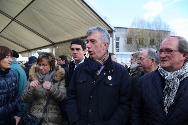 Itxaso Atutxa, Unai Rementeria e Irene Pardo con representantes de EAJ PNV de Durangaldea en Abadiño