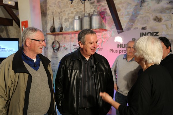 EAJ-PNB presenta en Baiona a sus candidatos para las eleciones municipales del Estado frances