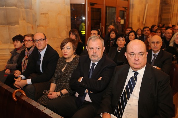 Miles de bilbaínos dan su último 'agur' a Iñaki Azkuna, el 'mejor alcalde del mundo'