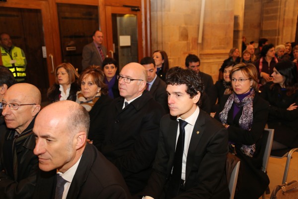 Milaka bilbotarrek agur esan diote Iñaki Azkuna 'munduko alkaterik onenari'