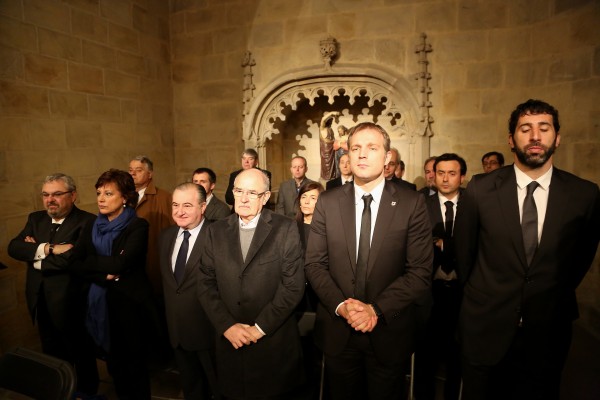 Miles de bilbaínos dan su último 'agur' a Iñaki Azkuna, el 'mejor alcalde del mundo'