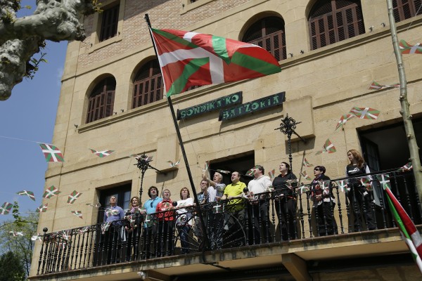 2014 Aberri Egun bezperan Bizkargin - Víspera Aberri Eguna en Bizkargi #eajpnv #AberriEguna 