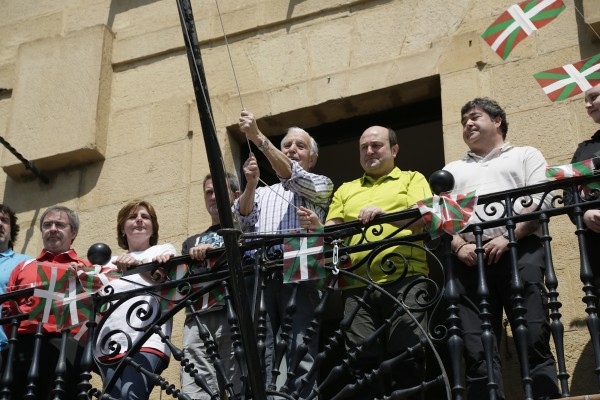 2014 Aberri Egun bezperan Bizkargin - Víspera Aberri Eguna en Bizkargi #eajpnv #AberriEguna 