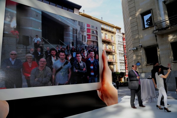 EAJ-PNV presenta un “folleto mágico” para la campaña de las Elecciones Europeas