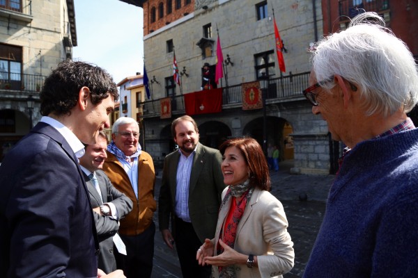 20140508 Izaskun Bilbao en Orduña