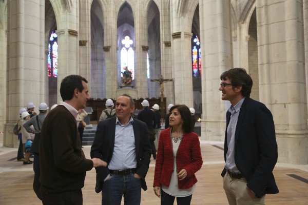 20140509 Gasteiz: Ciudad Europea - Gorka Urtaran e Izaskun Bilbao