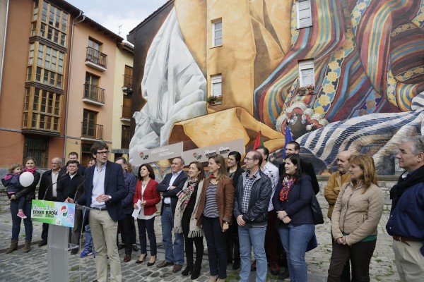 20140509 Gasteiz: Ciudad Europea - Gorka Urtaran e Izaskun Bilbao