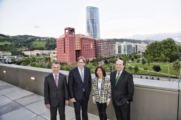 Verhofstadt, el líder “que tiene la llave de la presidencia de la Comisión Europea”