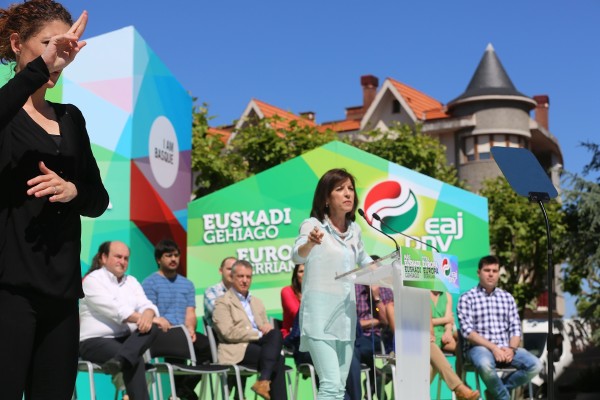 Izaskun Bilbao exige Democracia con mayúsculas para Euskadi
